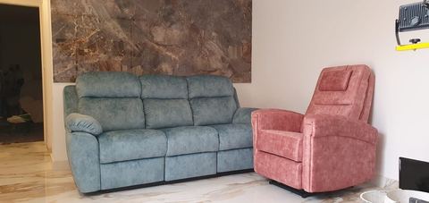 Sofá y sillón fabricados a medida