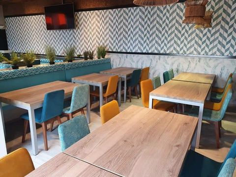 Sillería de sala en el restaurante La Mafia