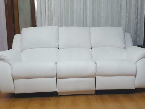 Sofá de piel retapizado